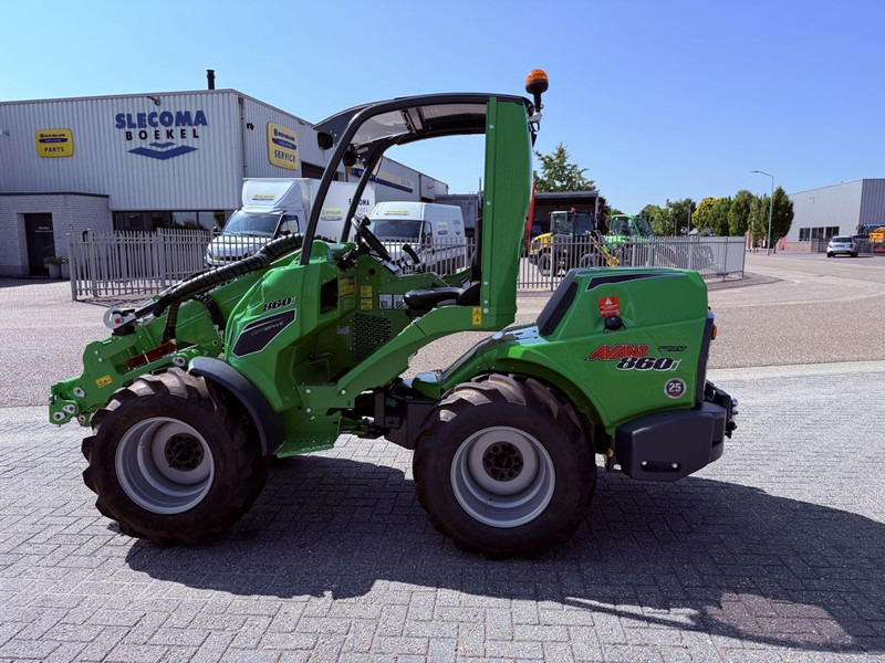 Chargeuse sur pneus neuf Avant 860i TDL + 1900kg 3.5 mtr 30km/h: photos 8