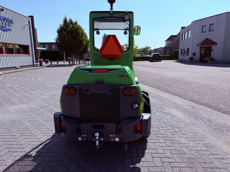 Chargeuse sur pneus neuf Avant 860i TDL + 1900kg 3.5 mtr 30km/h: photos 6