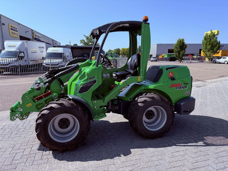 Avant 860i TDL + 1900kg 3.5 mtr 30km/h - Chargeuse sur pneus: photos 5 Avant 860i TDL + 1900kg 3.5 mtr 30km/h - Chargeuse sur pneus: photos 5