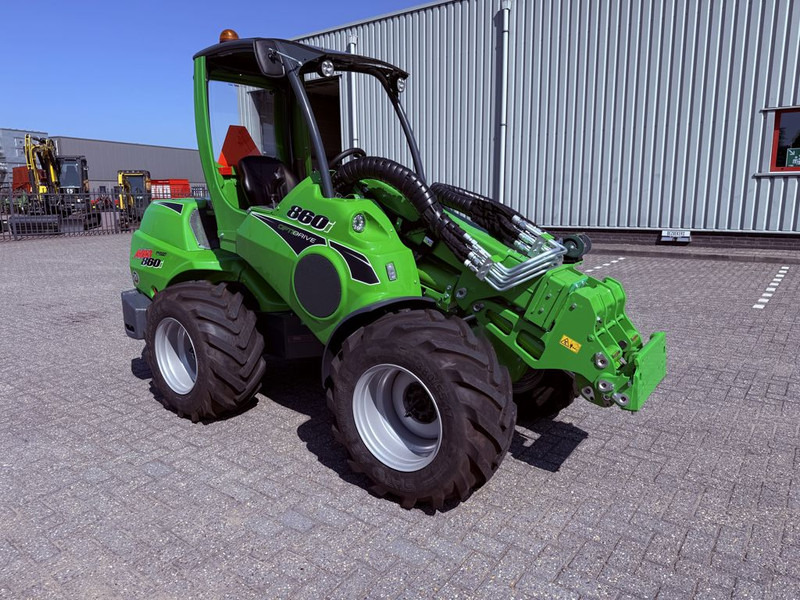 Avant 860i TDL + 1900kg 3.5 mtr 30km/h - Chargeuse sur pneus: photos 3 Avant 860i TDL + 1900kg 3.5 mtr 30km/h - Chargeuse sur pneus: photos 3