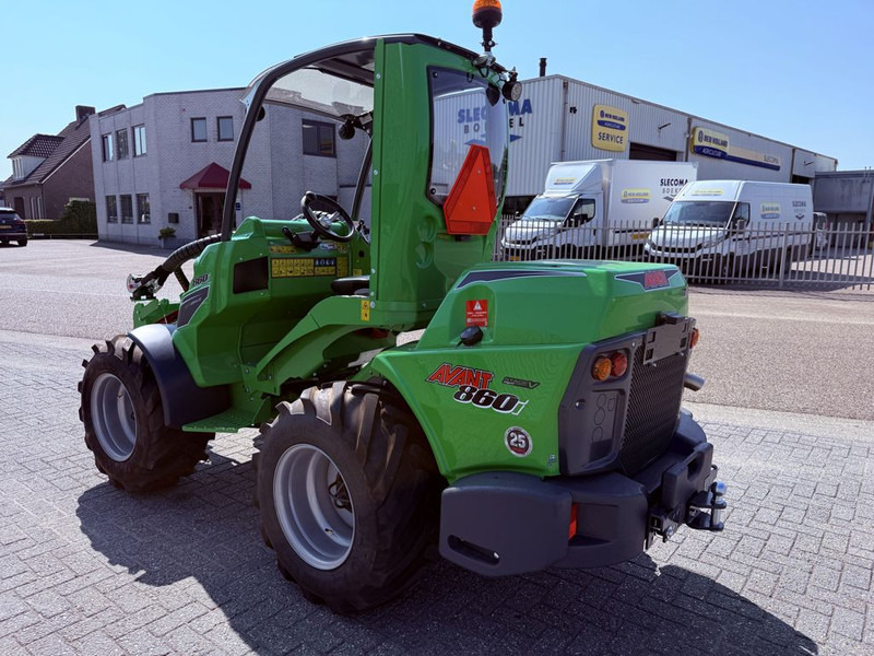 Chargeuse sur pneus neuf Avant 860i TDL + 1900kg 3.5 mtr 30km/h: photos 7