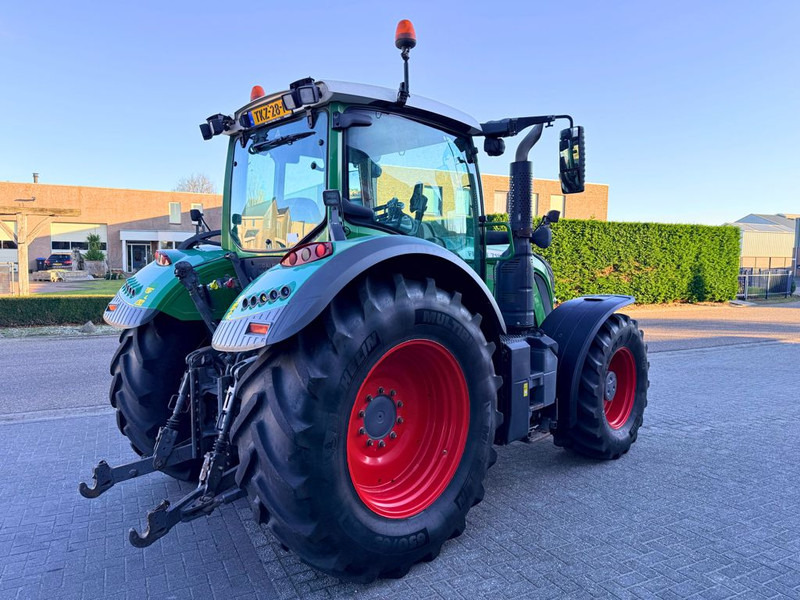 Fendt 718 S4 Profiplus - Tracteur agricole: photos 3 Fendt 718 S4 Profiplus - Tracteur agricole: photos 3