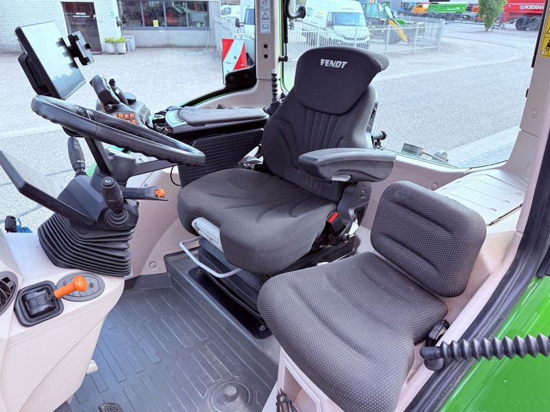Fendt 718 Vario PowerPlus ONE - Tracteur agricole: photos 3 Fendt 718 Vario PowerPlus ONE - Tracteur agricole: photos 3