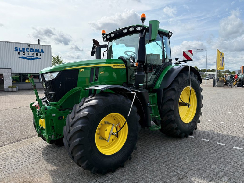 John Deere 6R250 Autpowr - Tracteur agricole: photos 1 John Deere 6R250 Autpowr - Tracteur agricole: photos 1