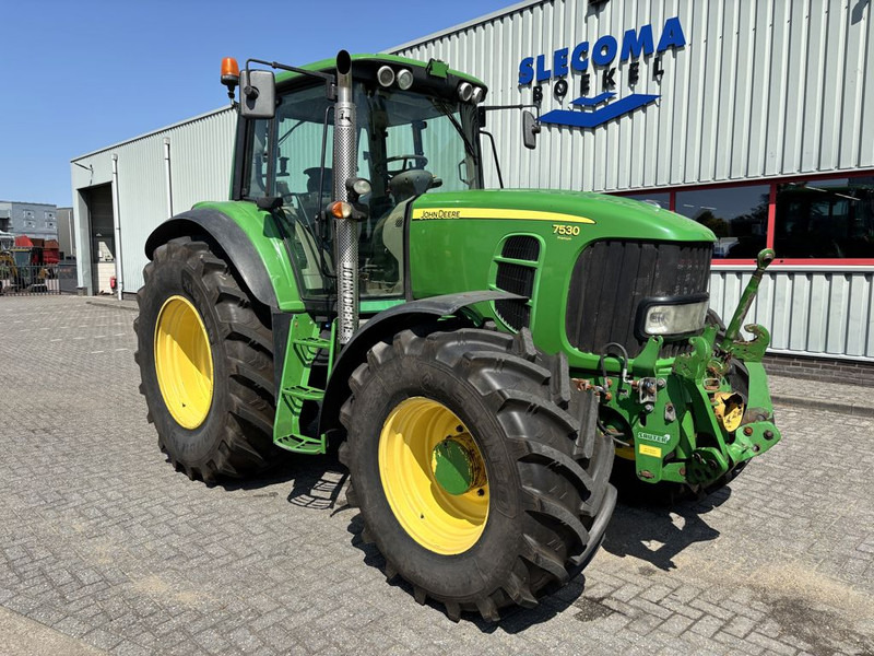 John Deere 7530 Premium AutoPowr - Tracteur agricole: photos 4 John Deere 7530 Premium AutoPowr - Tracteur agricole: photos 4