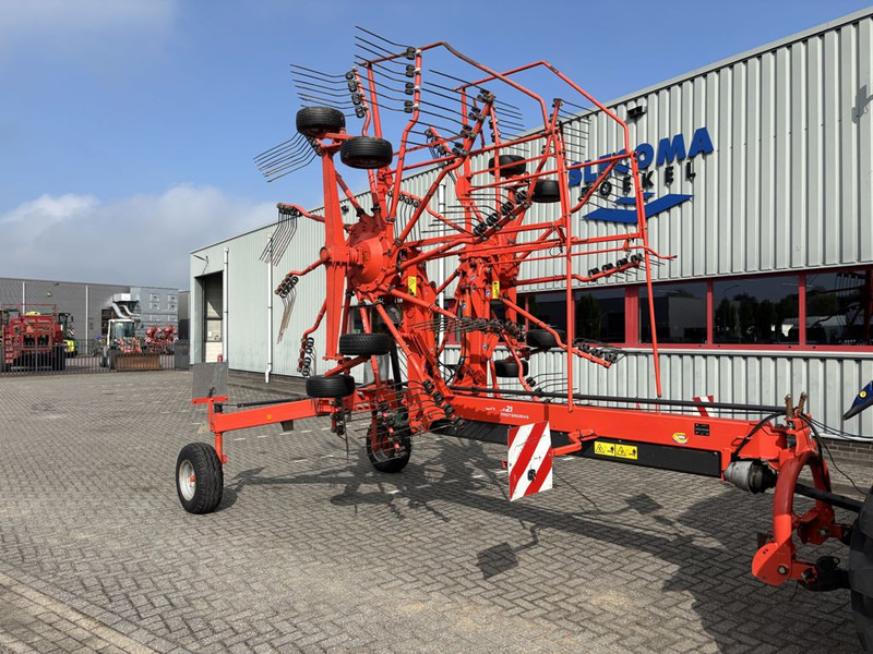 Kuhn GA8121 Cirkelhark - Faneuse: photos 4 Kuhn GA8121 Cirkelhark - Faneuse: photos 4