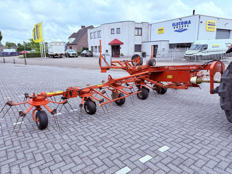 Kuhn GF8501 T - Faneuse: photos 1 Kuhn GF8501 T - Faneuse: photos 1