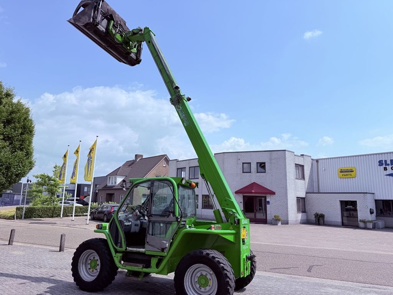 Merlo P34.7 Top Verreiker Pelikaanbak+ pallet - Chariot télescopique: photos 3 Merlo P34.7 Top Verreiker Pelikaanbak+ pallet - Chariot télescopique: photos 3