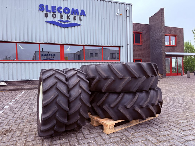 Mitas 420/70R30 & 300/70R20 Compl wheel - Pneus et jantes: photos 1 Mitas 420/70R30 & 300/70R20 Compl wheel - Pneus et jantes: photos 1