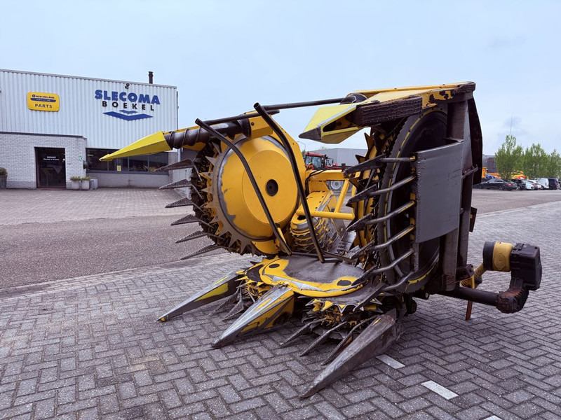 New Holland FI430 6 row header - Matériel de récolte: photos 3 New Holland FI430 6 row header - Matériel de récolte: photos 3