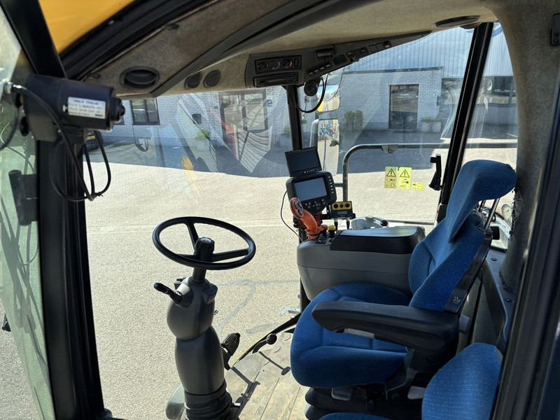 New Holland FR9050 - Ensileuse: photos 5 New Holland FR9050 - Ensileuse: photos 5