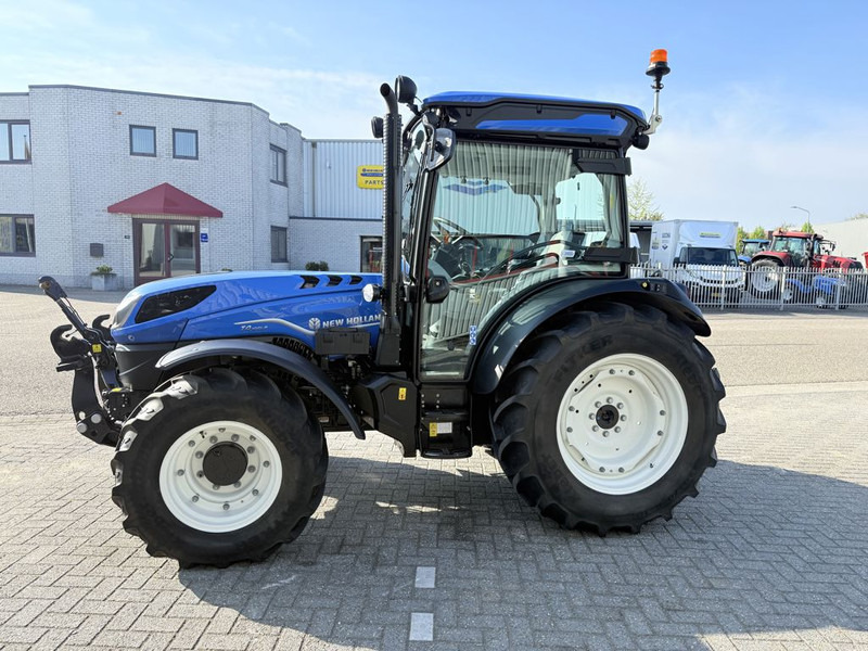New Holland T4.100 LP - Tracteur agricole: photos 3 New Holland T4.100 LP - Tracteur agricole: photos 3