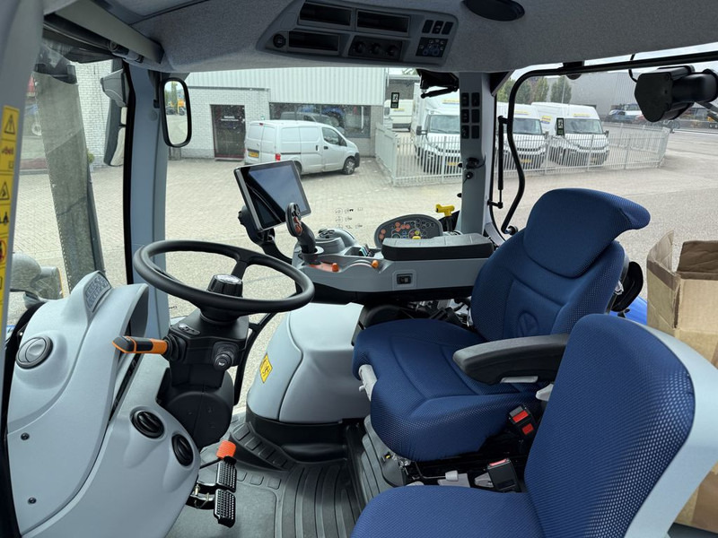 New Holland T6.145 AC STAGE V - Tracteur agricole: photos 5 New Holland T6.145 AC STAGE V - Tracteur agricole: photos 5