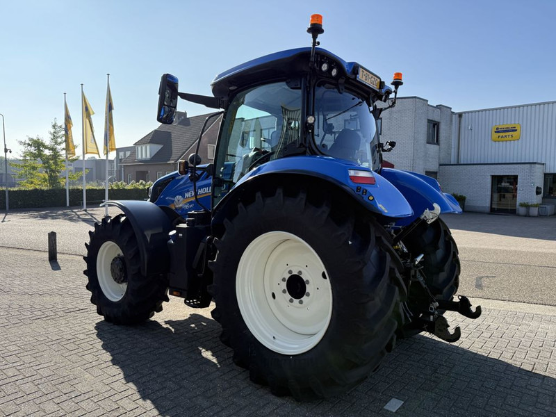 New Holland T6.180 AC Stage V - Tracteur agricole: photos 2 New Holland T6.180 AC Stage V - Tracteur agricole: photos 2