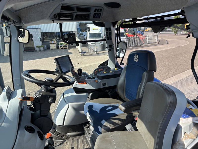New Holland T7.245 AC Stage V + RTK - Tracteur agricole: photos 5 New Holland T7.245 AC Stage V + RTK - Tracteur agricole: photos 5