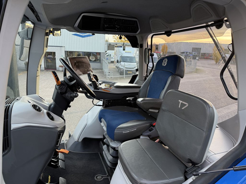 New Holland T7.275HD AC Stage V New Gen - Tracteur agricole: photos 5 New Holland T7.275HD AC Stage V New Gen - Tracteur agricole: photos 5