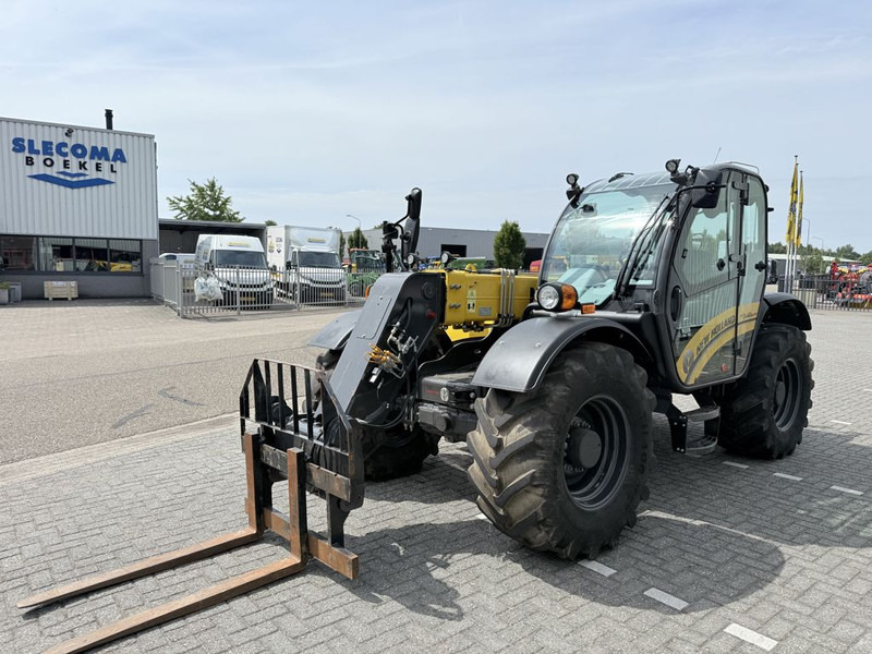 New Holland TH7.42 Elite Verreiker - Chariot télescopique: photos 5 New Holland TH7.42 Elite Verreiker - Chariot télescopique: photos 5