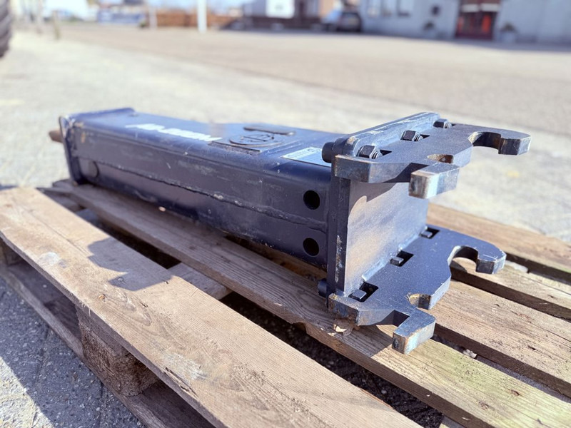 Eurograb SH 200 M  Sloophamer 1500 / 3000 kg - Mini pelle: photos 2 Eurograb SH 200 M  Sloophamer 1500 / 3000 kg - Mini pelle: photos 2