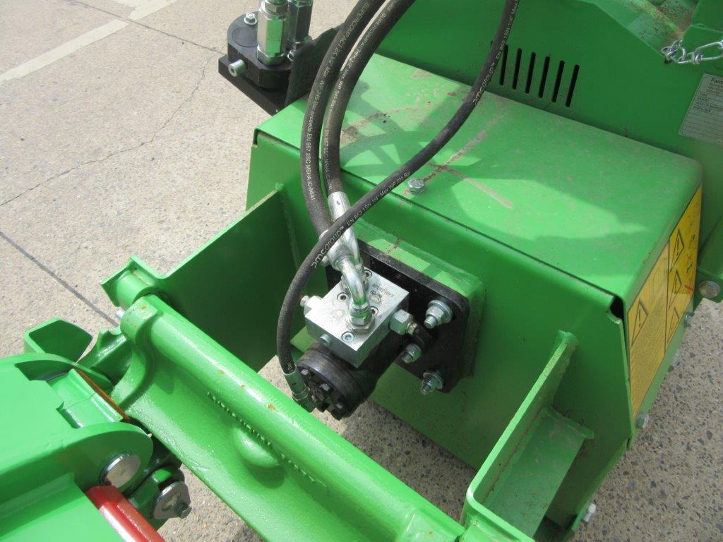AVANT WOOD CHIPPER CH100 - Valet de ferme: photos 5 AVANT WOOD CHIPPER CH100 - Valet de ferme: photos 5