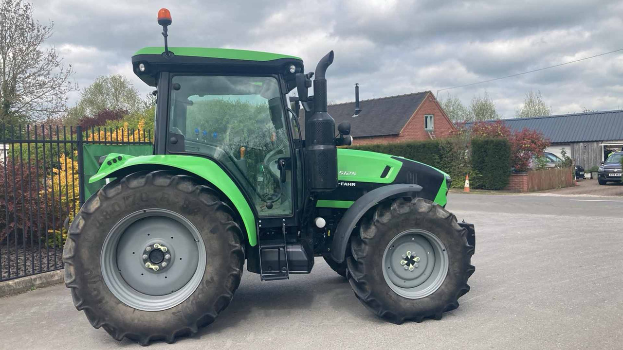 Deutz-Fahr 5125 - Tracteur agricole: photos 3 Deutz-Fahr 5125 - Tracteur agricole: photos 3