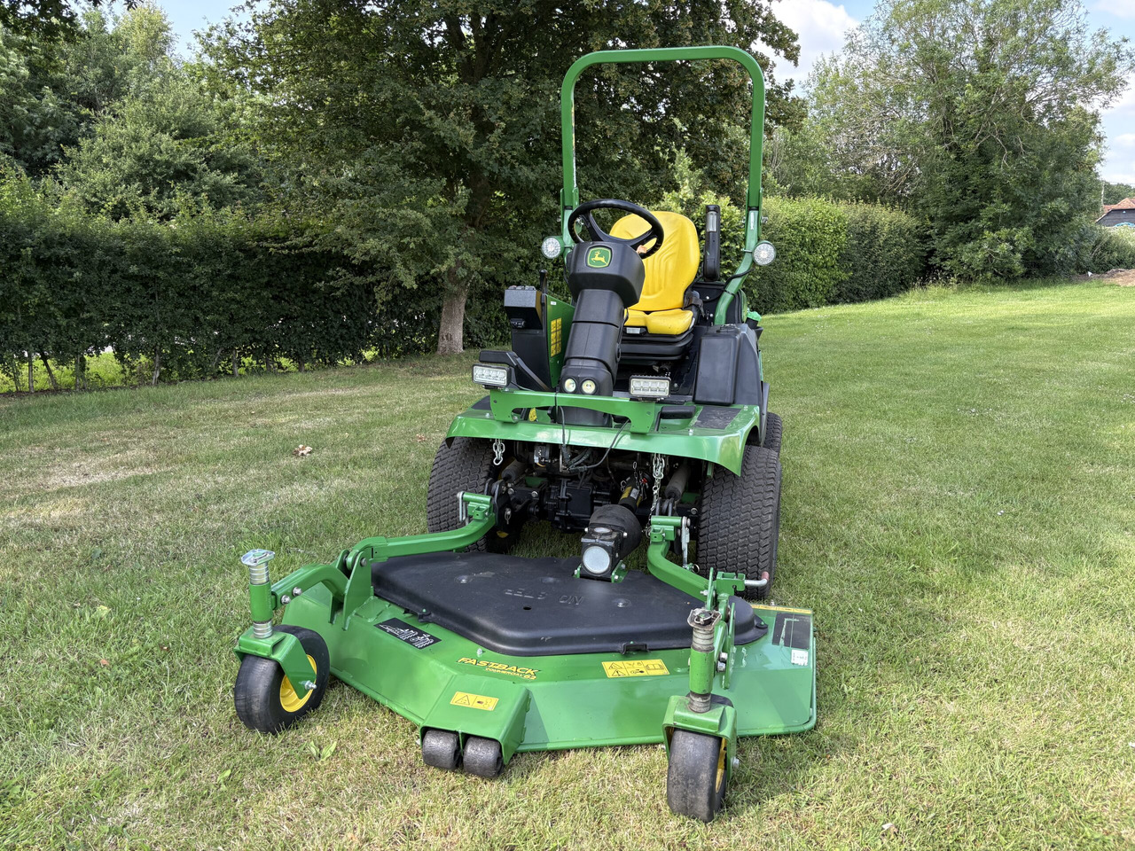 John Deere 1570 Out-Front Mower - Motofaucheuse: photos 2 John Deere 1570 Out-Front Mower - Motofaucheuse: photos 2