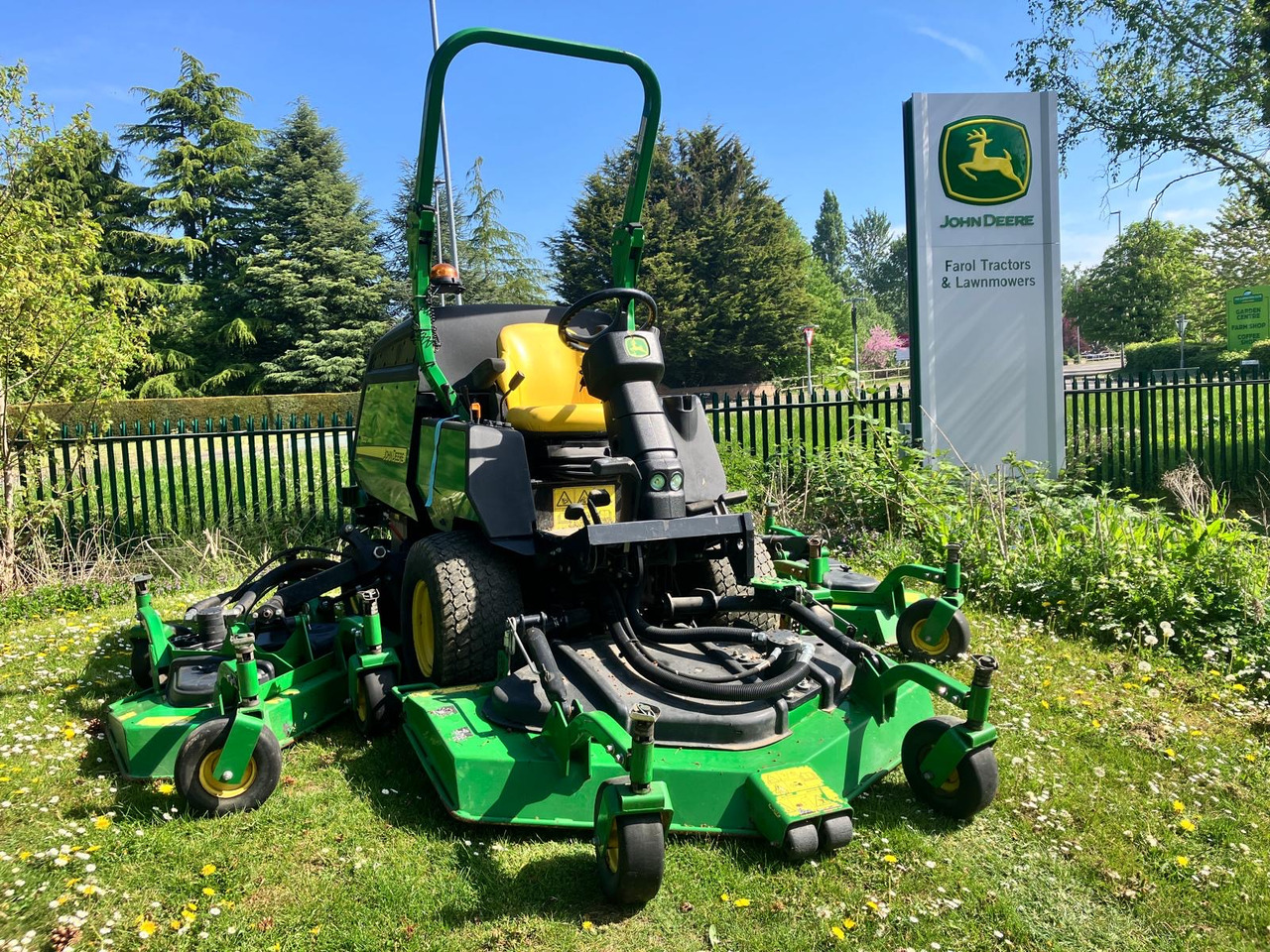 John Deere 1600T Wide Area Mower - Motofaucheuse: photos 1 John Deere 1600T Wide Area Mower - Motofaucheuse: photos 1