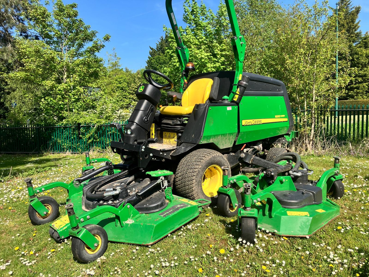 John Deere 1600T Wide Area Mower - Motofaucheuse: photos 3 John Deere 1600T Wide Area Mower - Motofaucheuse: photos 3