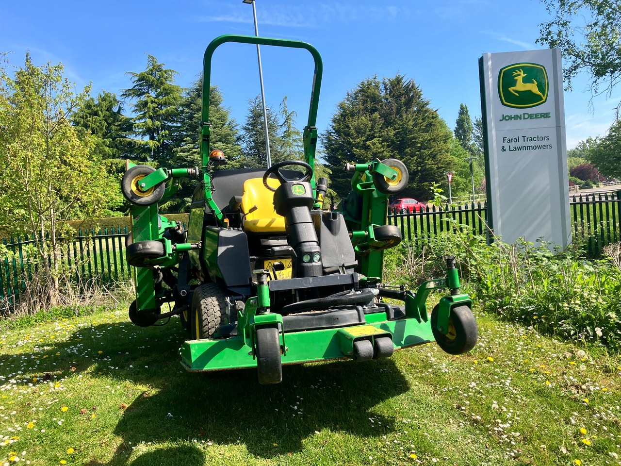 John Deere 1600T Wide Area Mower - Motofaucheuse: photos 2 John Deere 1600T Wide Area Mower - Motofaucheuse: photos 2