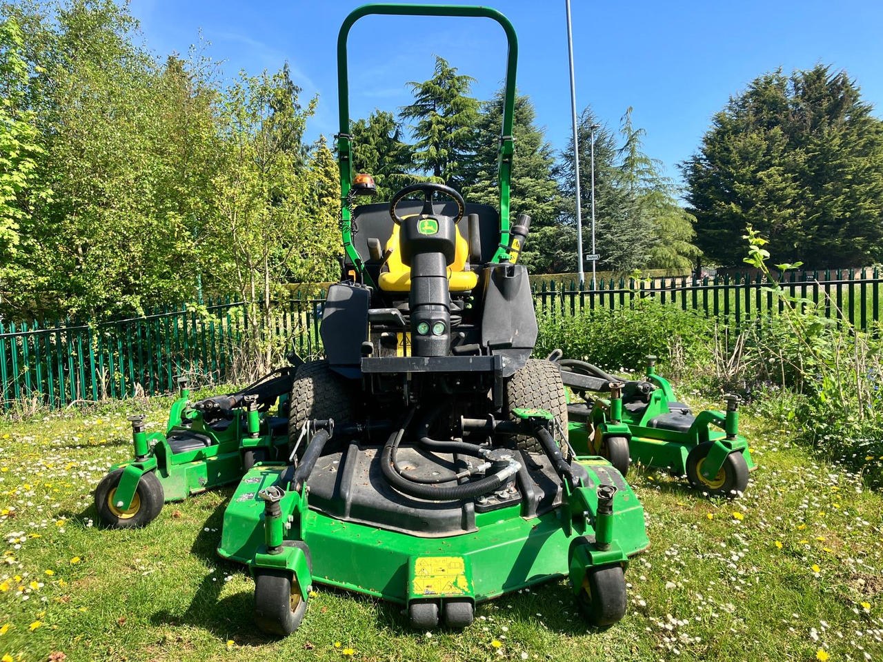 John Deere 1600T Wide Area Mower - Motofaucheuse: photos 4 John Deere 1600T Wide Area Mower - Motofaucheuse: photos 4