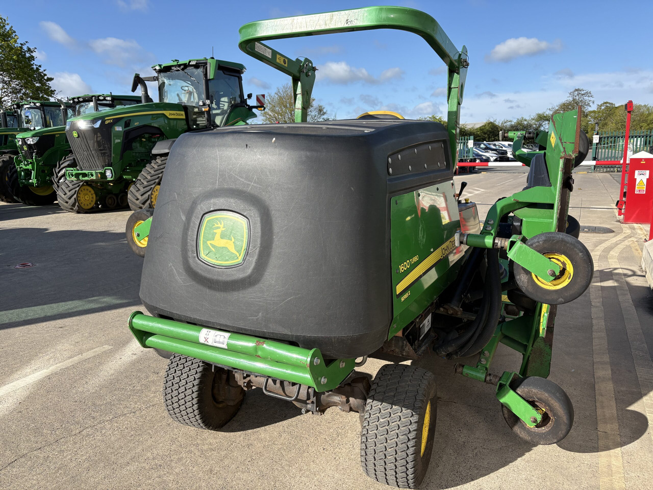 John Deere 1600T Wide Area Mower - Motofaucheuse: photos 4 John Deere 1600T Wide Area Mower - Motofaucheuse: photos 4