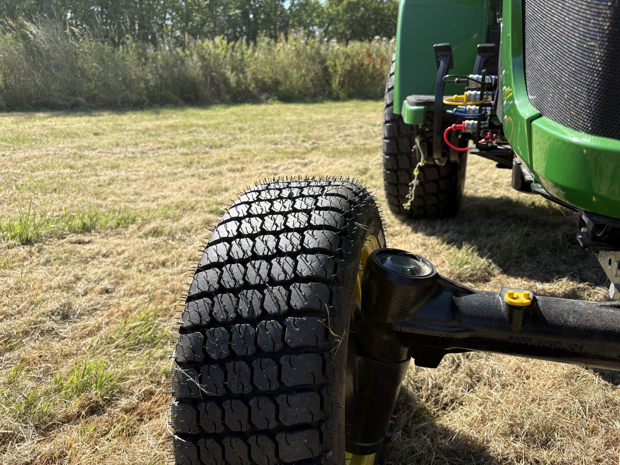 John Deere 2032R Compact Tractor - Micro tracteur: photos 5 John Deere 2032R Compact Tractor - Micro tracteur: photos 5