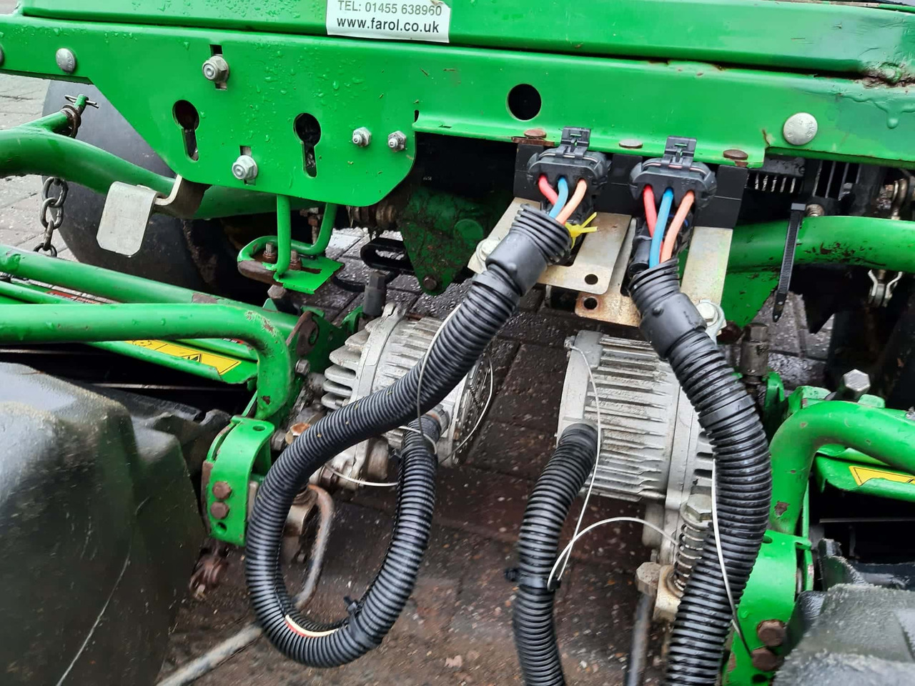 Motofaucheuse John Deere 2500E greens triple mower: photos 7