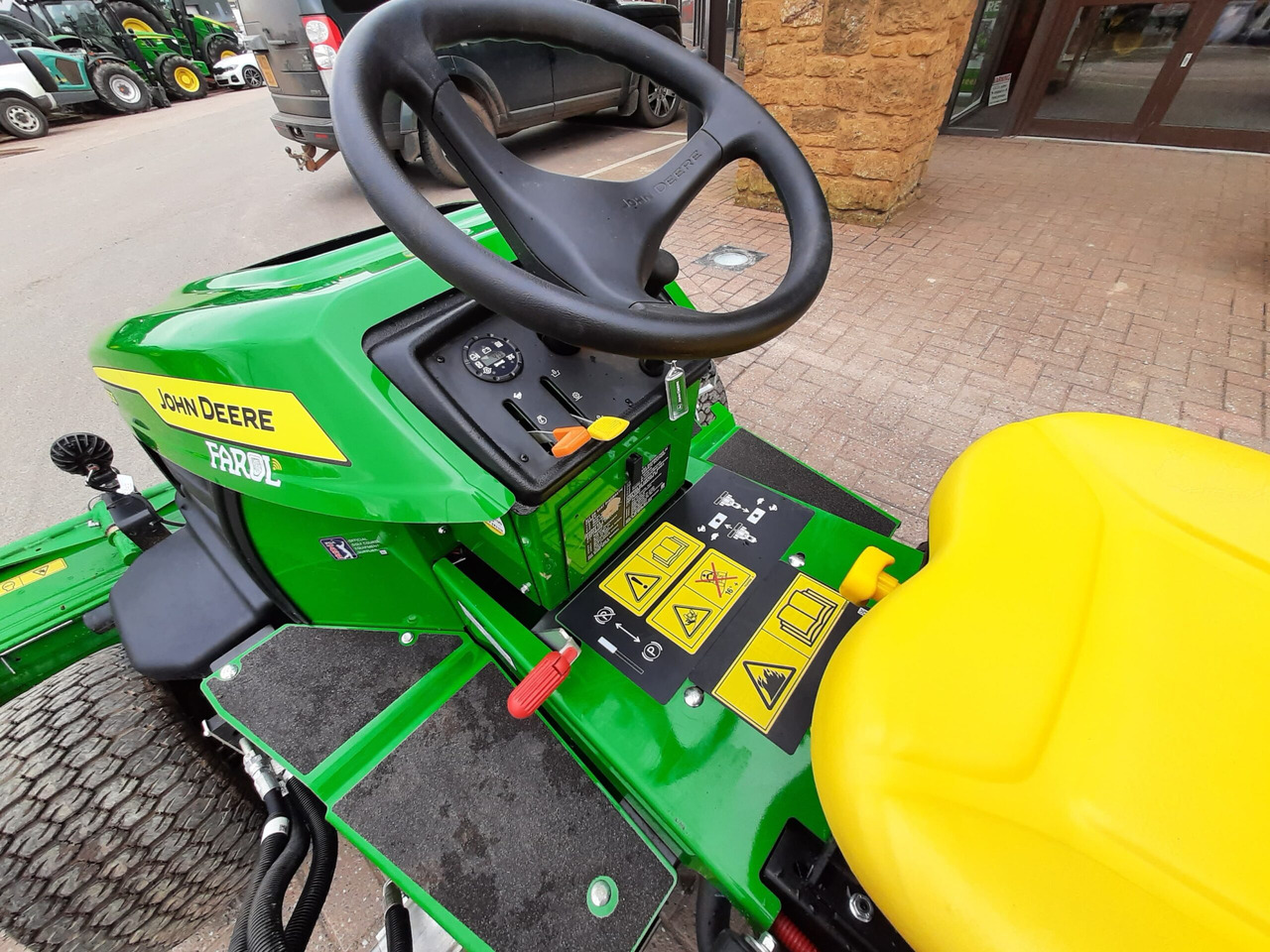 Motofaucheuse John Deere 2653B utility triple mower: photos 9