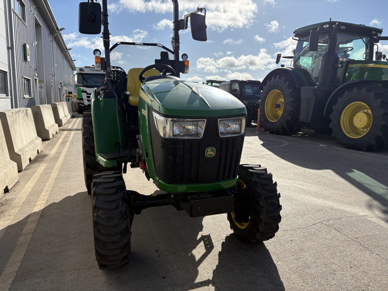 John Deere 3025E Compact tractor - Micro tracteur: photos 3 John Deere 3025E Compact tractor - Micro tracteur: photos 3