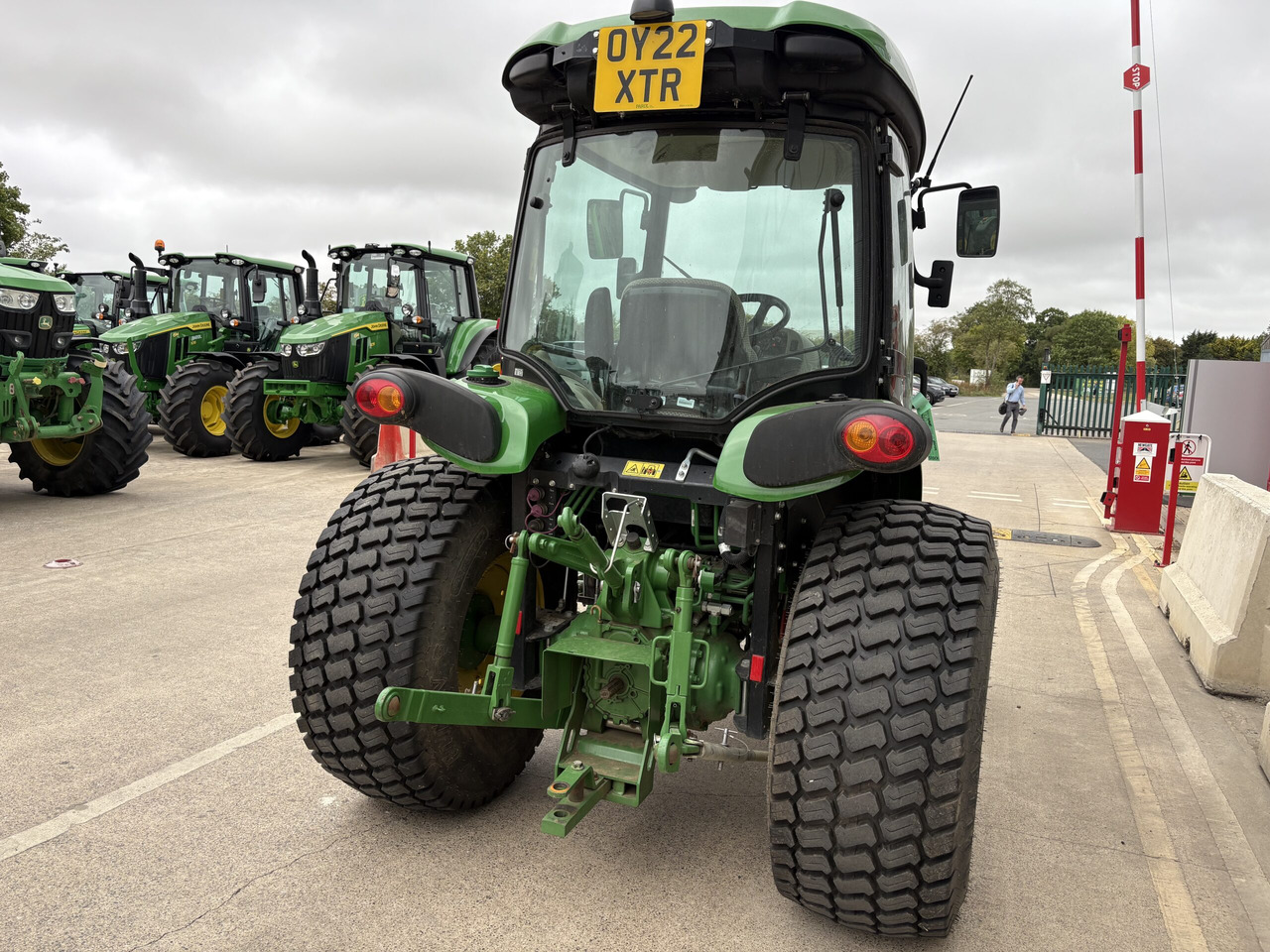 John Deere 4066R Compact Tractor - Micro tracteur: photos 4 John Deere 4066R Compact Tractor - Micro tracteur: photos 4