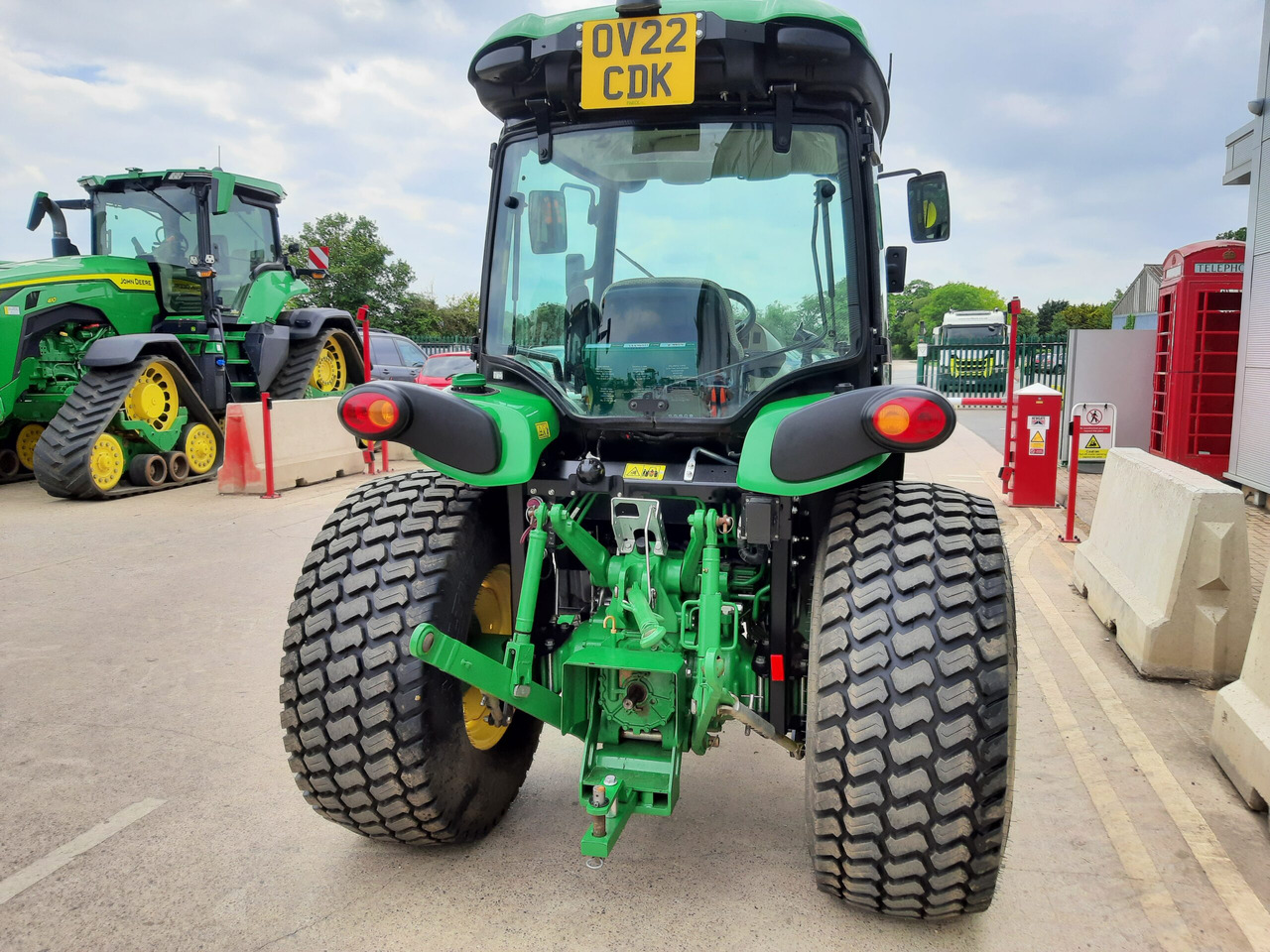 John Deere 4066R Compact Tractor - Micro tracteur: photos 4 John Deere 4066R Compact Tractor - Micro tracteur: photos 4