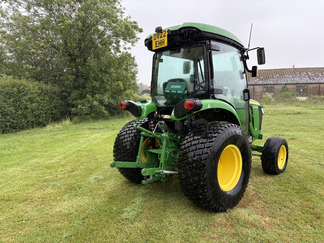 John Deere 4066R Compact Tractor - Micro tracteur: photos 4 John Deere 4066R Compact Tractor - Micro tracteur: photos 4