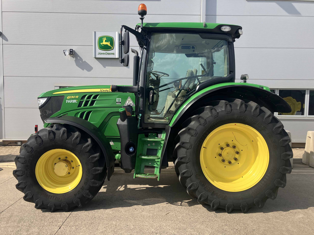 John Deere 6130R - Tracteur agricole: photos 2 John Deere 6130R - Tracteur agricole: photos 2