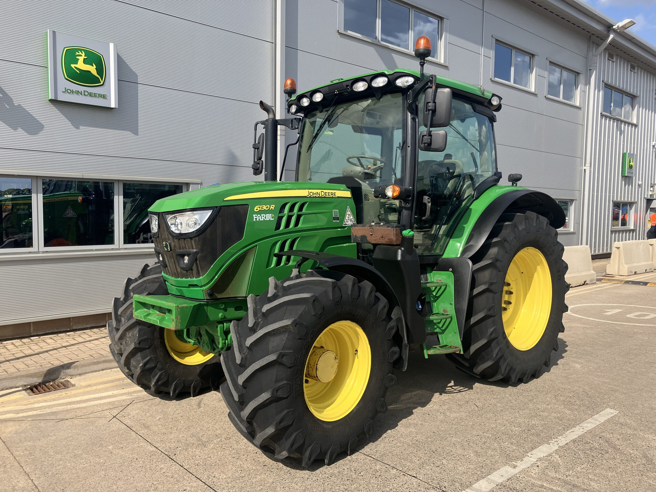 John Deere 6130R - Tracteur agricole: photos 1 John Deere 6130R - Tracteur agricole: photos 1
