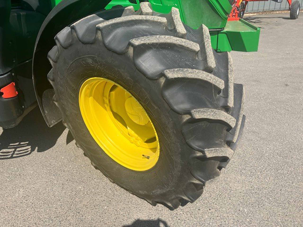 John Deere 6140M - Tracteur agricole: photos 2 John Deere 6140M - Tracteur agricole: photos 2