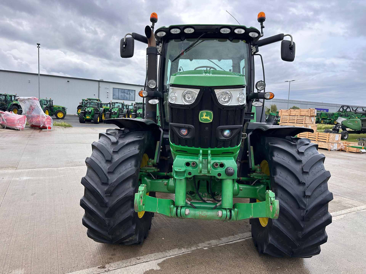John Deere 6150R - Tracteur agricole: photos 4 John Deere 6150R - Tracteur agricole: photos 4