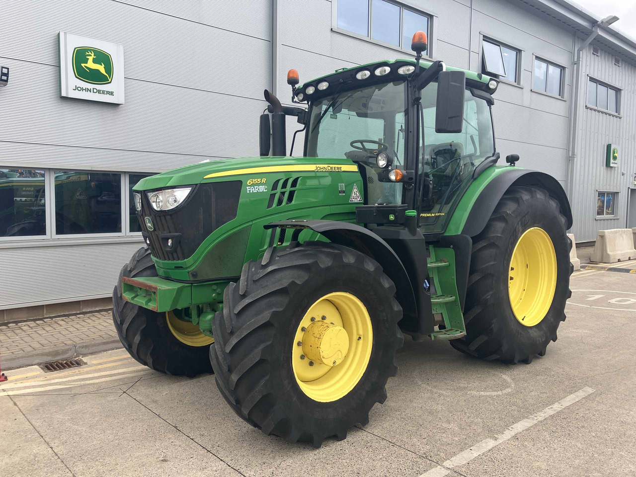 John Deere 6155R - Tracteur agricole: photos 1 John Deere 6155R - Tracteur agricole: photos 1