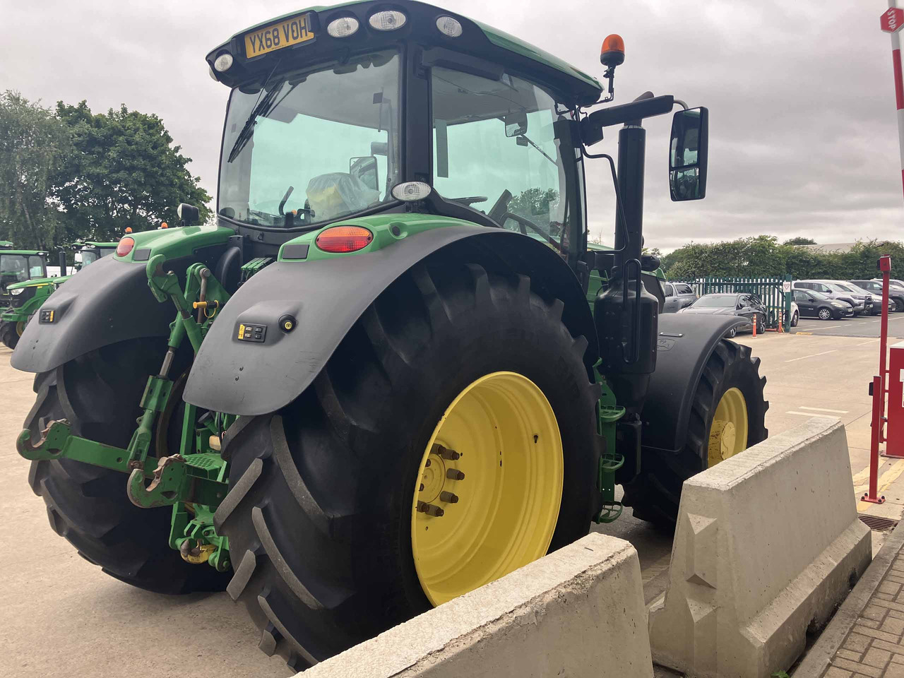 John Deere 6155R - Tracteur agricole: photos 5 John Deere 6155R - Tracteur agricole: photos 5