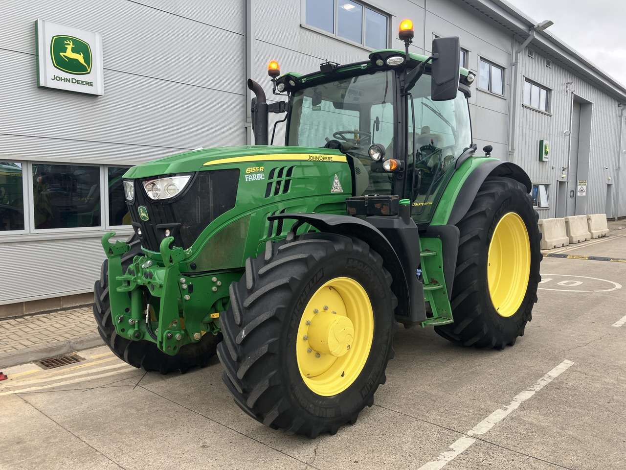 John Deere 6155R - Tracteur agricole: photos 1 John Deere 6155R - Tracteur agricole: photos 1