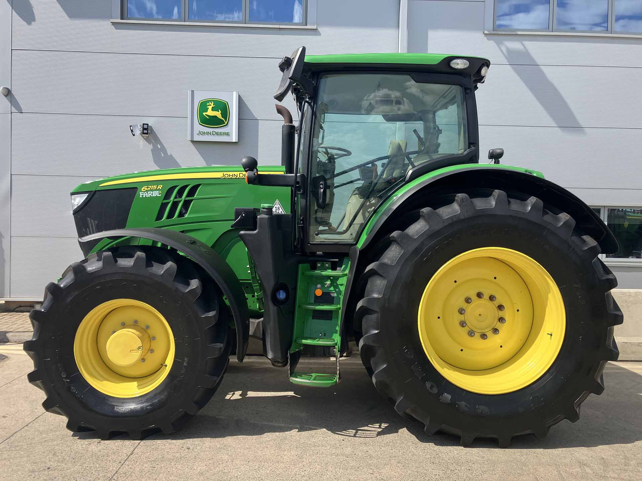 John Deere 6215R - Tracteur agricole: photos 2 John Deere 6215R - Tracteur agricole: photos 2