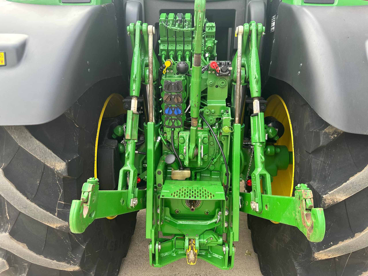 John Deere 6215R - Tracteur agricole: photos 5 John Deere 6215R - Tracteur agricole: photos 5