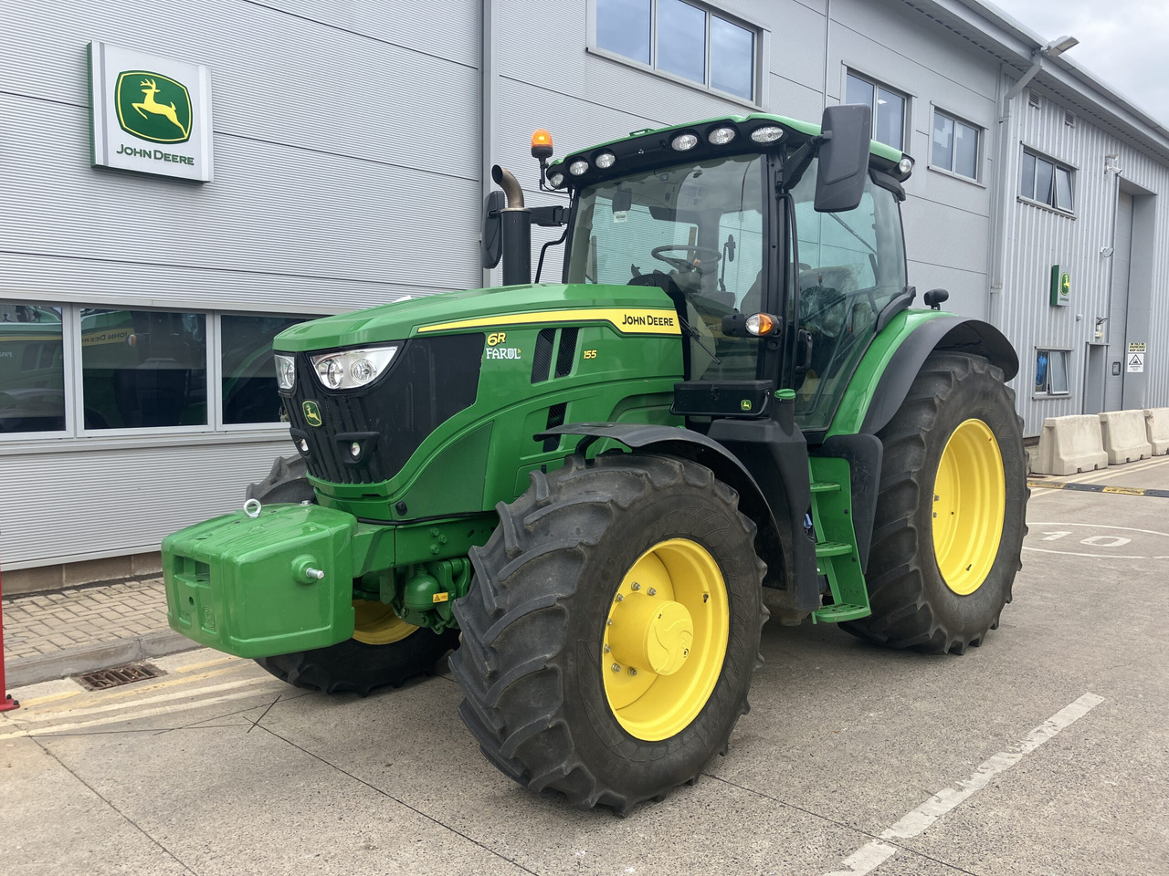 John Deere 6R 155 - Tracteur agricole: photos 1 John Deere 6R 155 - Tracteur agricole: photos 1