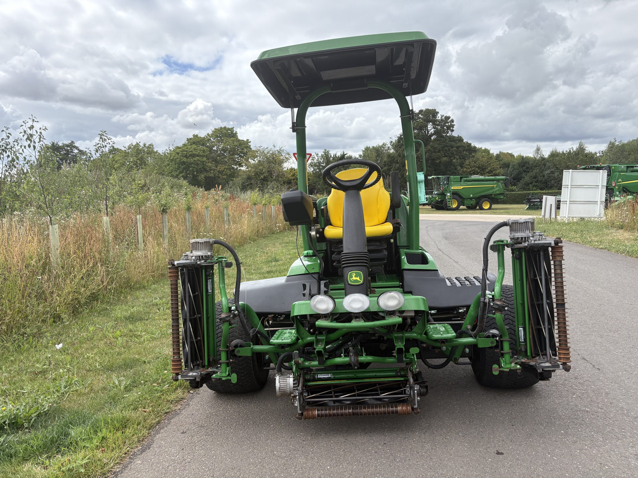 John Deere 7500AE Fairway Mower - Motofaucheuse: photos 2 John Deere 7500AE Fairway Mower - Motofaucheuse: photos 2