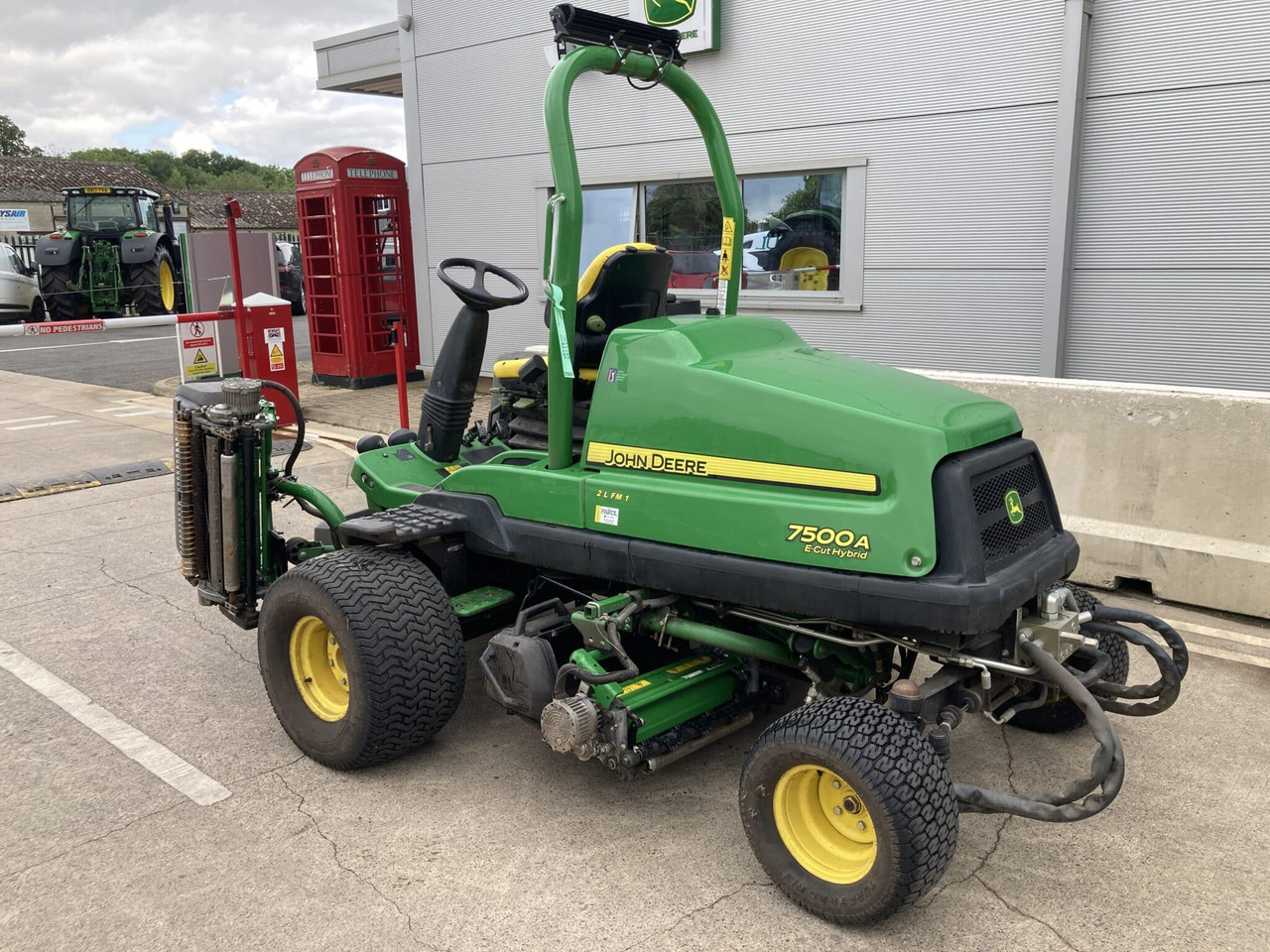 John Deere 7500AE light weight fairway mower - Motofaucheuse: photos 3 John Deere 7500AE light weight fairway mower - Motofaucheuse: photos 3