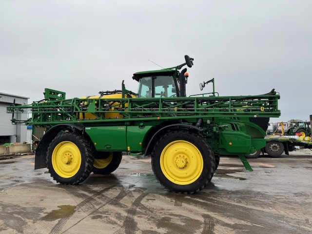 John Deere R4040i - Pulvé automoteur: photos 1 John Deere R4040i - Pulvé automoteur: photos 1